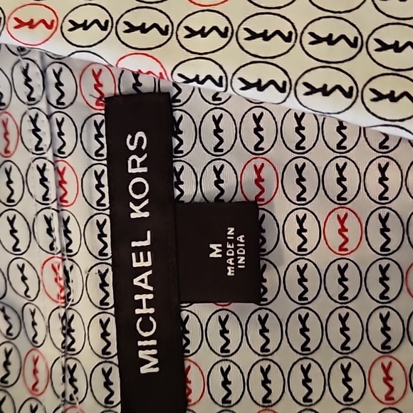 MK Logo Causal Button-down - Picture 6 of 7